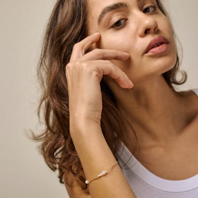 Enamel Copenhagen — Sofia Bracelet White and Pearls Enamel Copenhagen Sofia Bracelet White and Pearls — Ranneke
