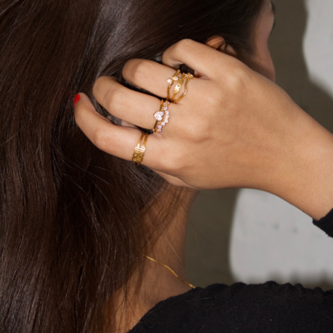 Stine-a-jewelery-ring