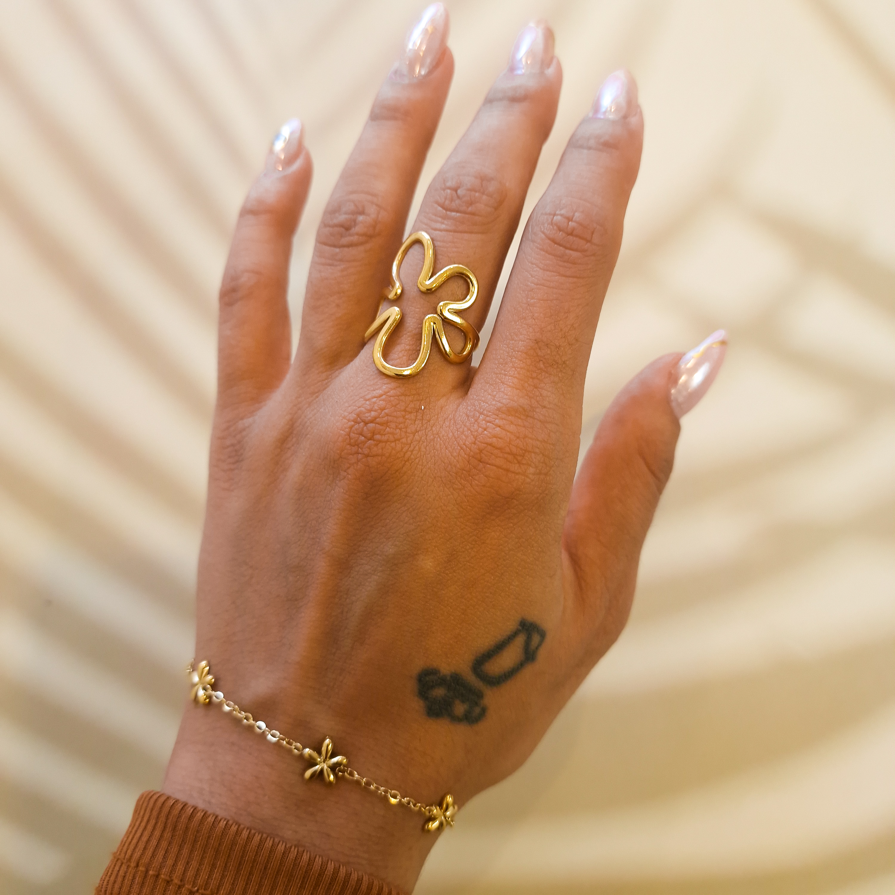Ayo Copenhagen Elara Flower Ring — Ring