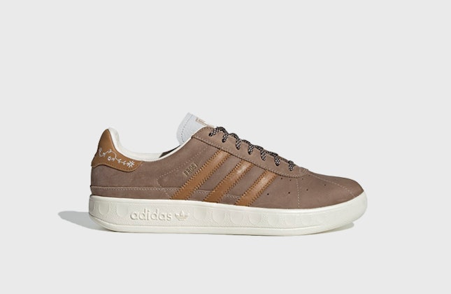 adidas "München Made in Germany Oktoberfest" (Clay Brown) adidas "München Made in Germany Oktoberfest" (Clay Brown)
