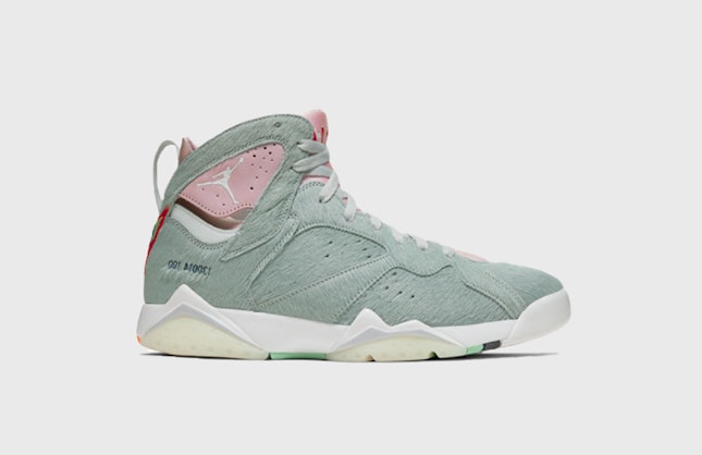 Air Jordan 7 "Neutral Grey"