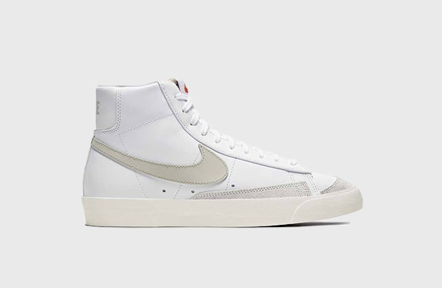 Nike Blazer Mid 77 VNTG "Light Bone"