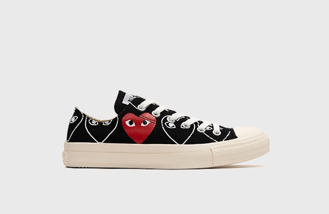 CDG PLAY x Converse Chuck Taylor All Stars Low "Heart Print" (White)