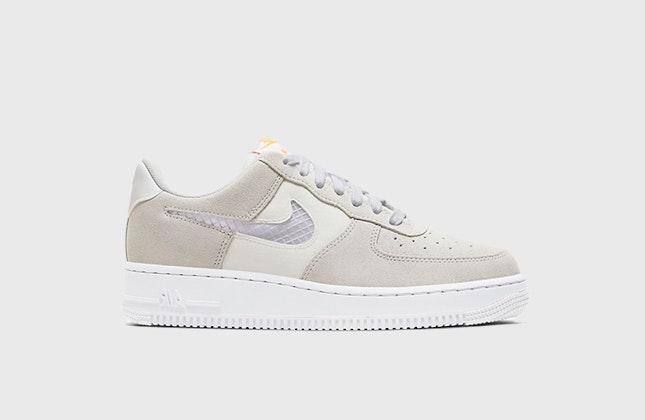 Nike Air Force 1 '07 SE Wmns "Pure Platinum" Nike Air Force 1 '07 SE Wmns "Pure Platinum"