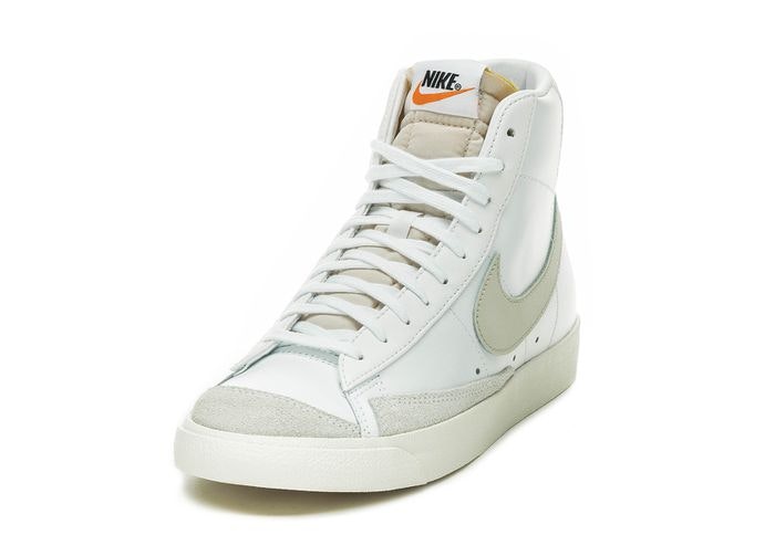 Nike Blazer Mid 77 VNTG "Light Bone"