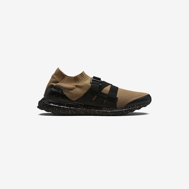 adidas Ultra Boost aH001 (Brown)