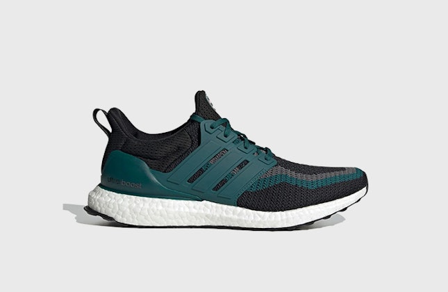 adidas Ultra Boost DNA “Arsenal” adidas Ultra Boost DNA “Arsenal”