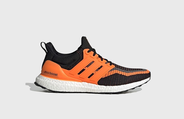 adidas Ultra Boost DNA “Juventus”
