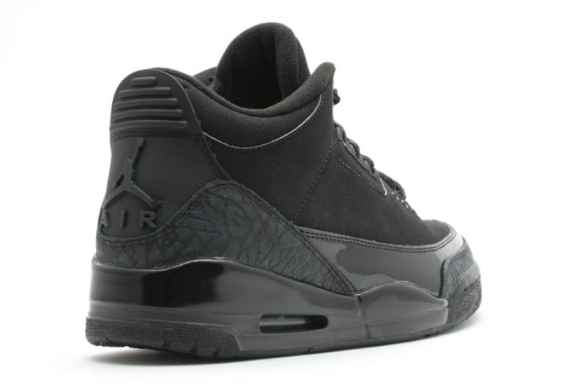 Air Jordan 3 Retro “Black Cat”