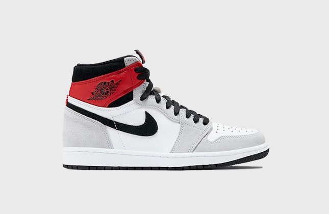 Air Jordan 1 High OG Retro "Light Smoke Grey"