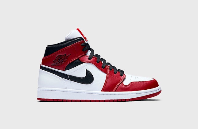 Air Jordan 1 Mid “Chicago”