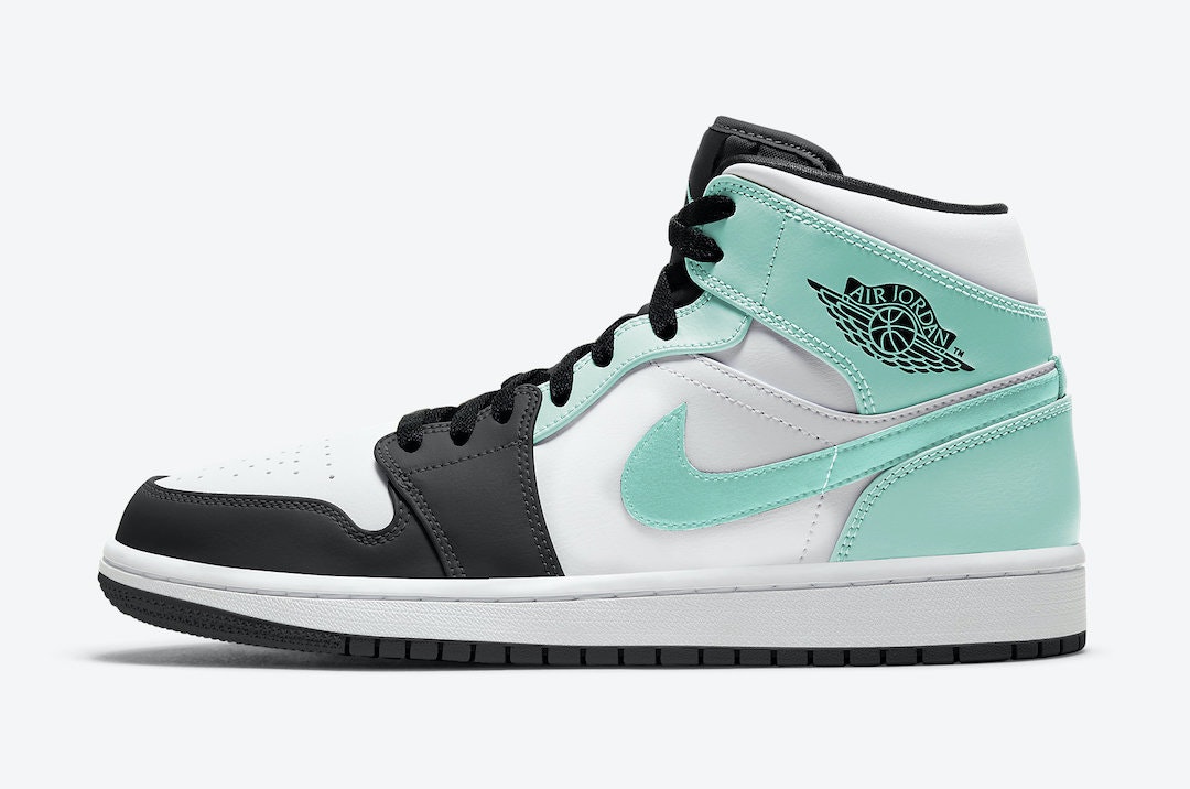 Air Jordan 1 Mid “Island Green”