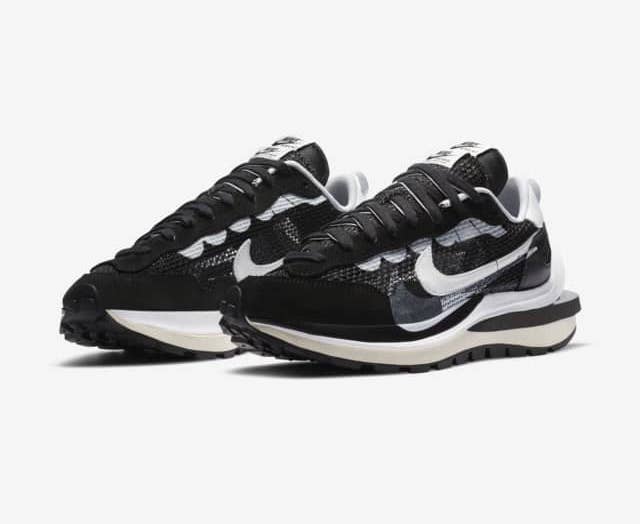 nike sacai vaporwaffle triple black
