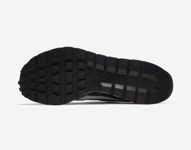 Sacai x Nike VaporWaffle (Black)