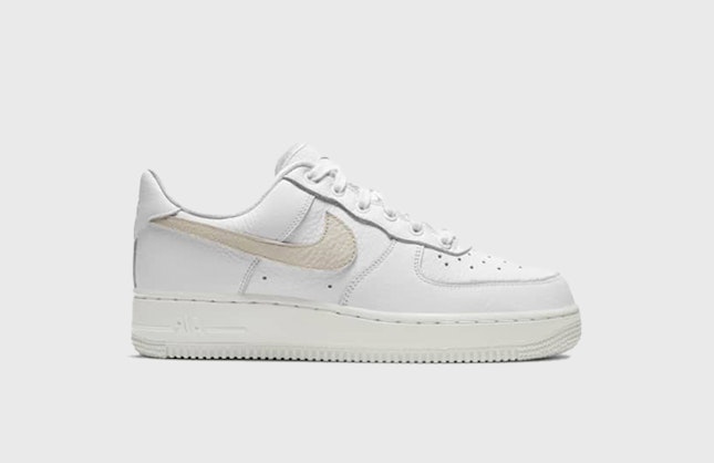 Nike Air Force 1 Wmns "Light Bone"
