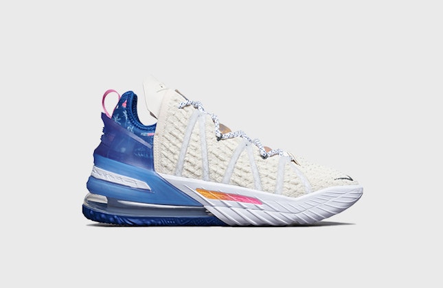 Nike LeBron 18 "Los Angeles By Day" Nike LeBron 18 "Los Angeles By Day"