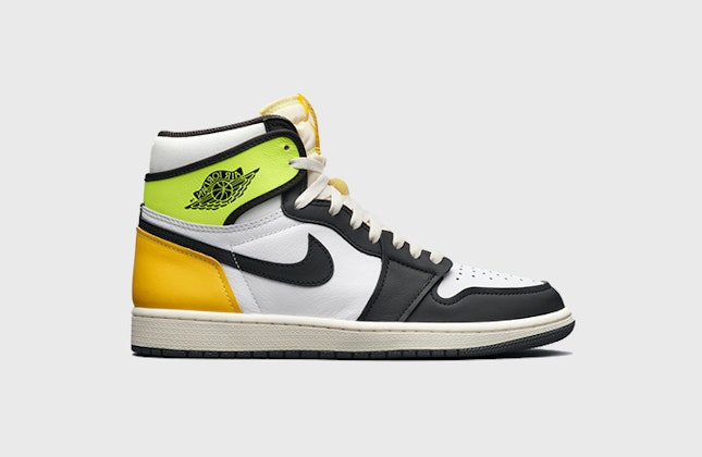 Air Jordan 1 High Retro "Volt Gold"