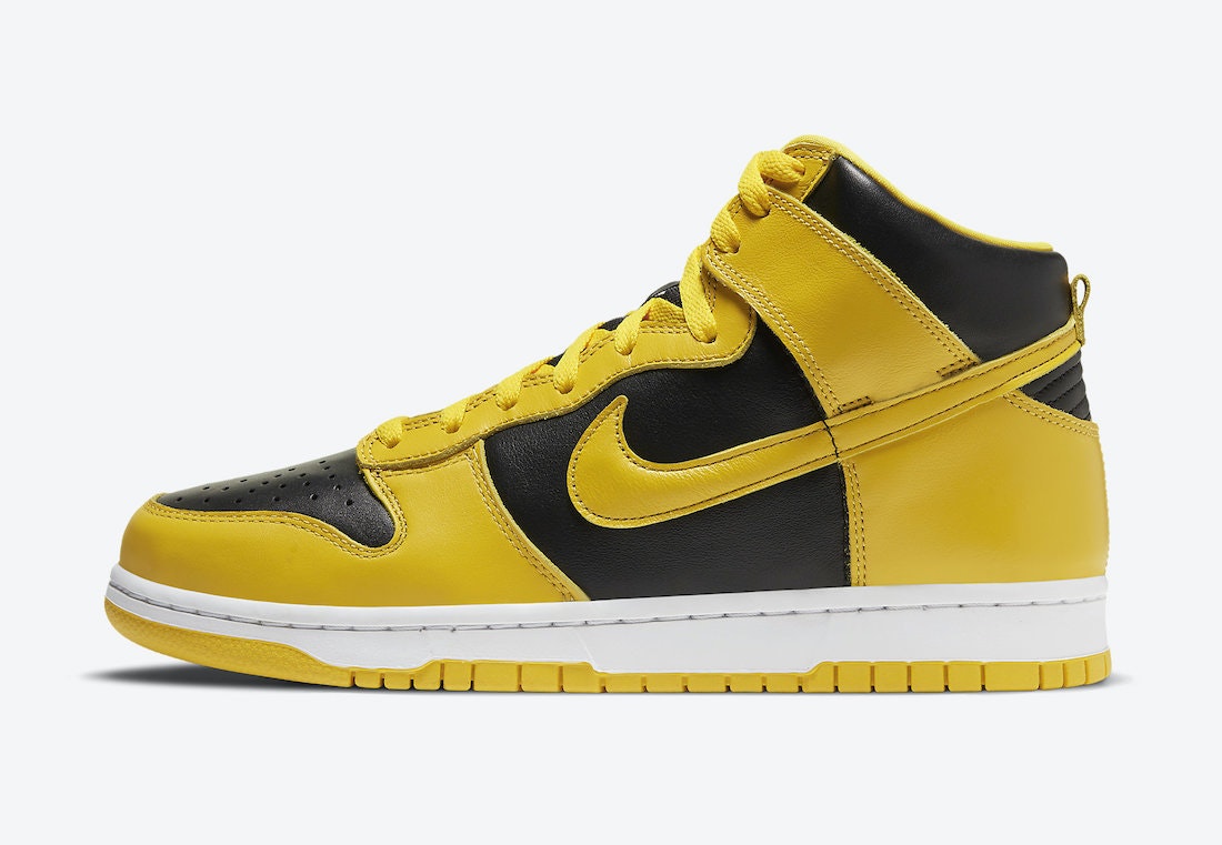 Nike Dunk High SP "Varsity Maize"