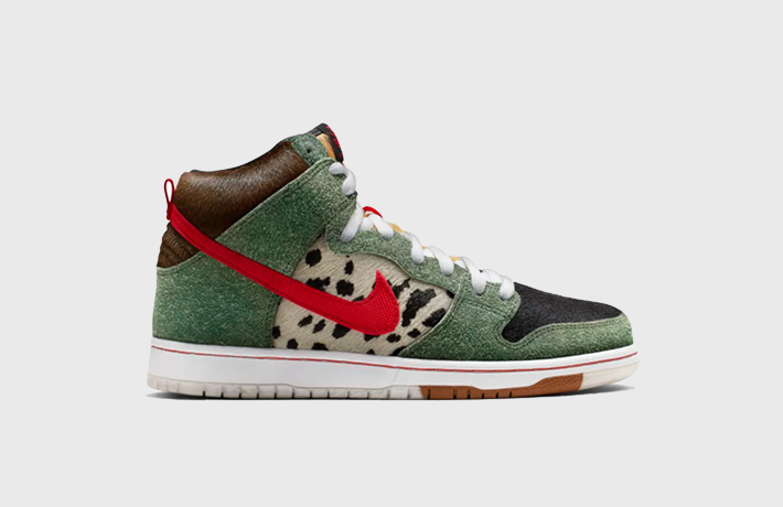Sb dunk high red velvet hotsell