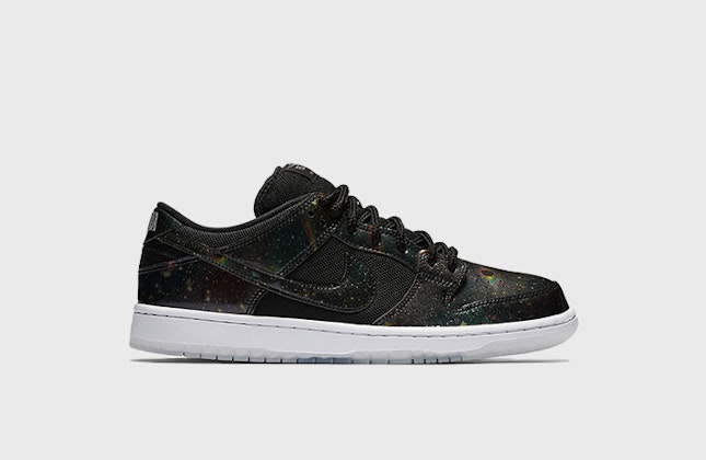 420 x Nike SB Dunk Low "Intergalactic" 420 x Nike SB Dunk Low "Intergalactic"