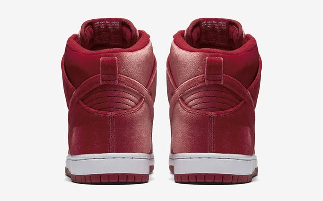 Nike SB Dunk High "Red Velvet"