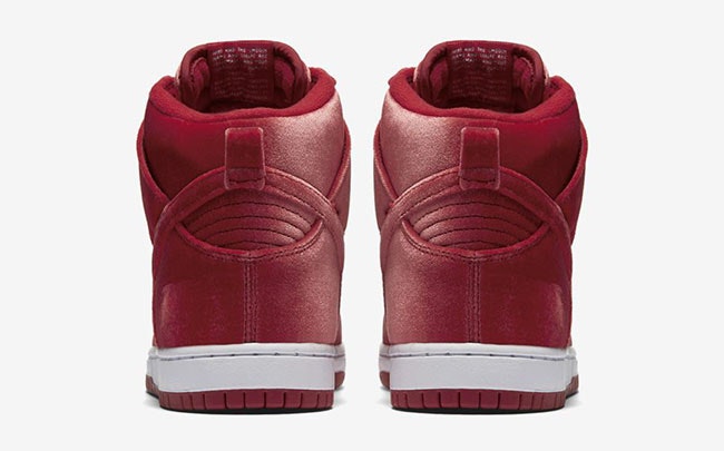 Nike SB Dunk High "Red Velvet"