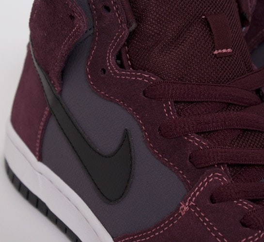 Nike SB Dunk High "Deep Burgundy Gridiron"