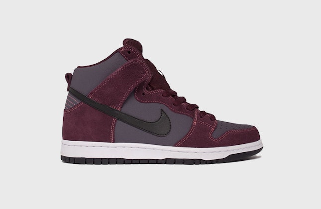 Nike SB Dunk High "Deep Burgundy Gridiron" Nike SB Dunk High "Deep Burgundy Gridiron"
