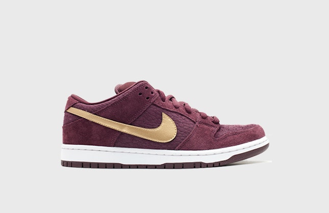 Nike SB Dunk Low "UK Passport"
