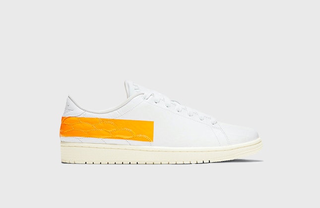 Air Jordan 1 Centre Court “University Gold”