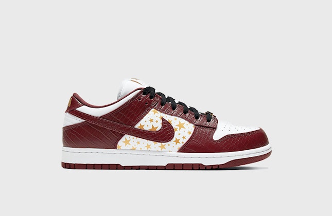 Supreme x Nike SB Dunk Low "Barkroot Brown"