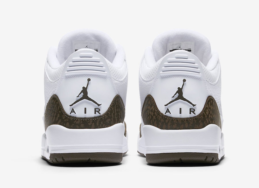 Air Jordan 3 Retro "Mocha"