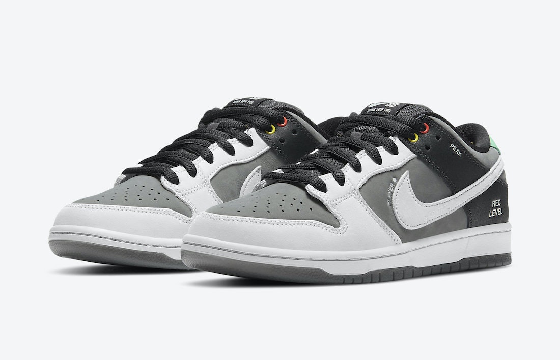 Nike SB Dunk Low "Camcorder"