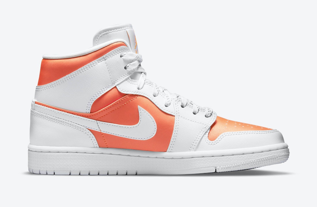 Air Jordan 1 Mid SE “Bright Citrus”