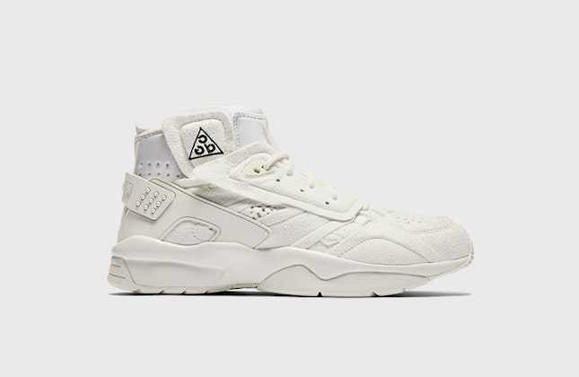 Comme des Garçons x Nike Air Mowabb "Sail" Comme des Garçons x Nike Air Mowabb "Sail"