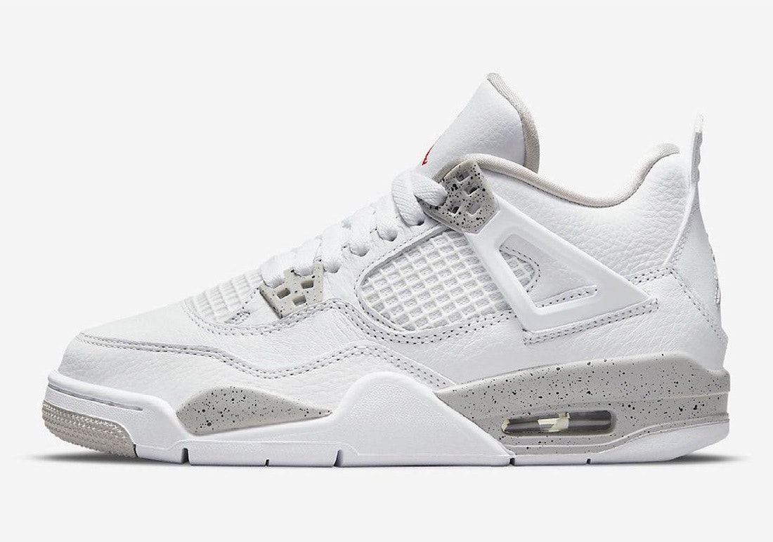 Air Jordan 4 “White Oreo”