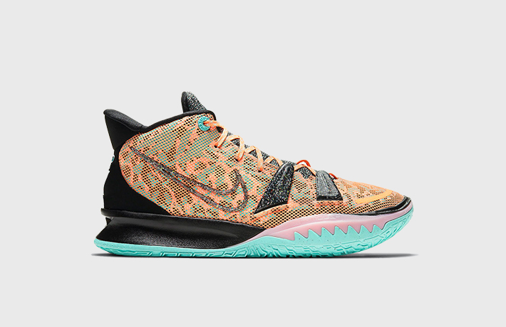 Nike Kyrie 7 \