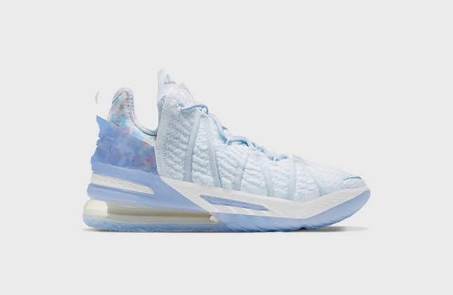 Nike LeBron 18 "Play for the Future" Nike LeBron 18 "Play for the Future"