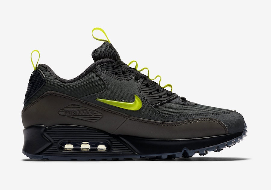 The Basement x Nike Air Max 90 "Manchester"