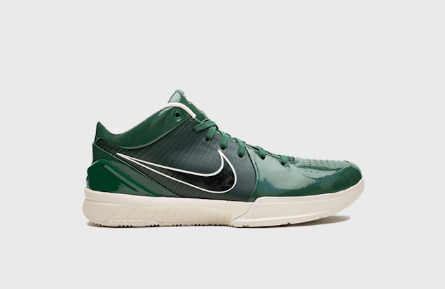 Undefeated x Nike Kobe 4 Protro "Milwaukee Bucks" Undefeated x Nike Kobe 4 Protro "Milwaukee Bucks"