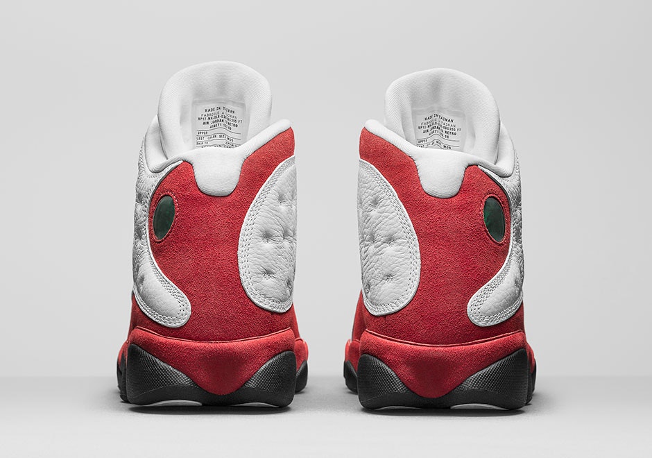 Air Jordan 13 "Chicago"
