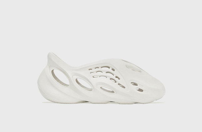 adidas Yeezy Foam Runner "Sand" adidas Yeezy Foam Runner "Sand"