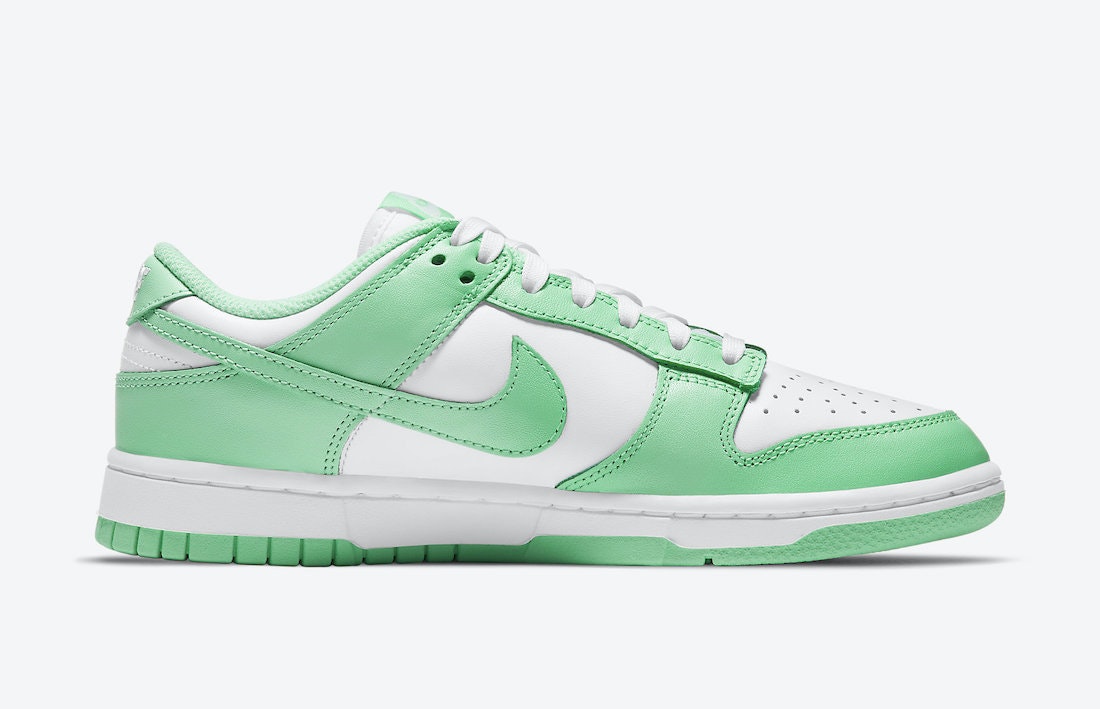 Nike Dunk Low "Green Glow"