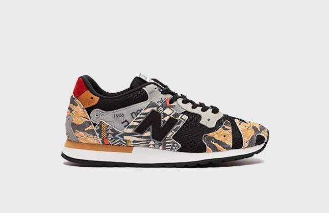 SNS x New Balance R770