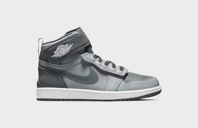 Air Jordan 1 FlyEase "Smoke Grey"