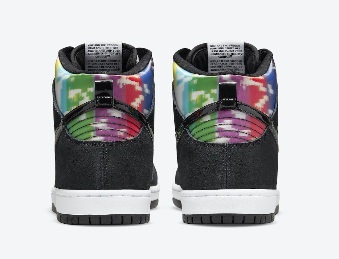 Nike SB Dunk High "TV Signal"