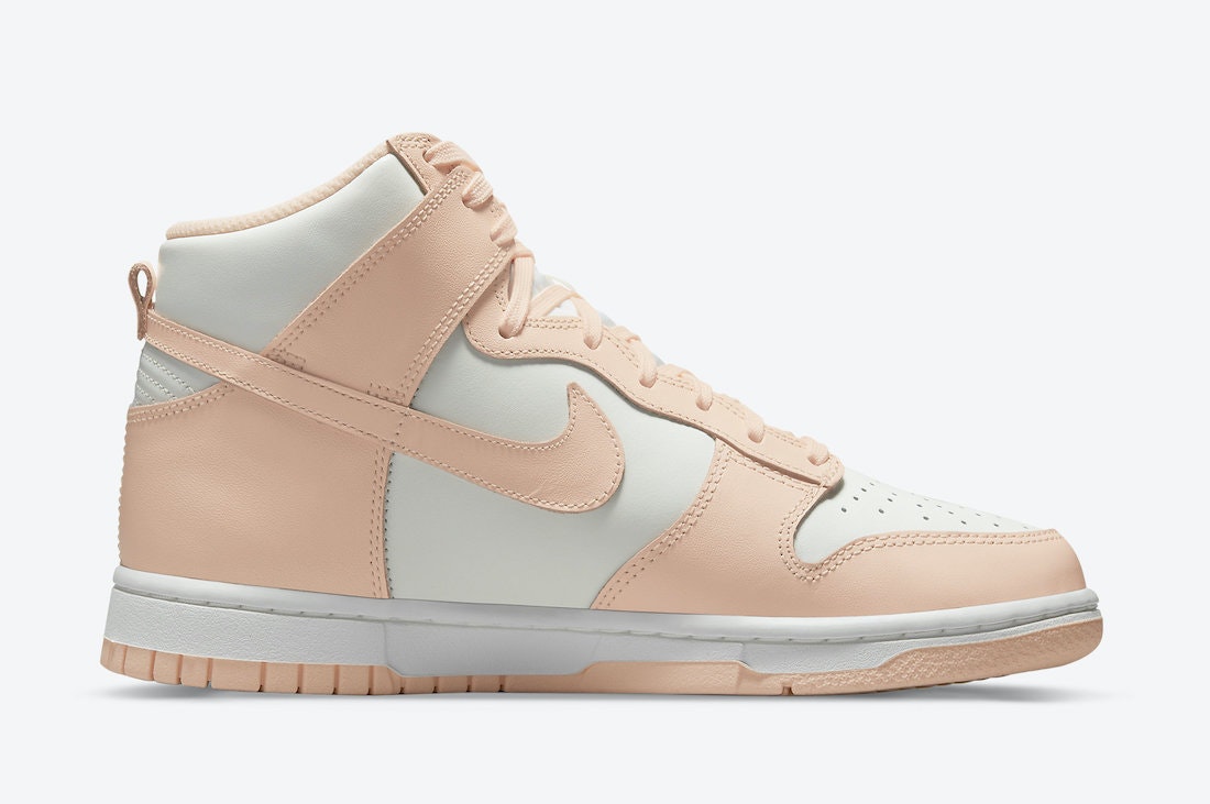 Nike Dunk High Wmns “Crimson Tint”