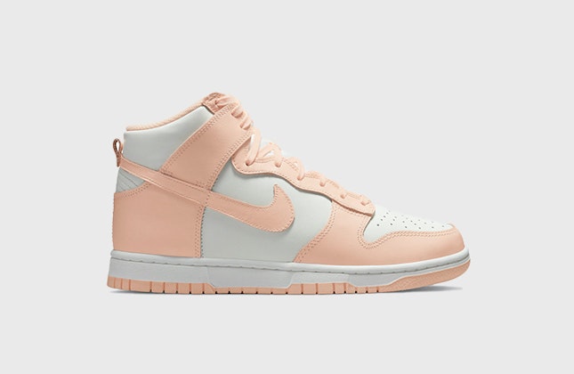 Nike Dunk High Wmns “Crimson Tint” Nike Dunk High Wmns “Crimson Tint”