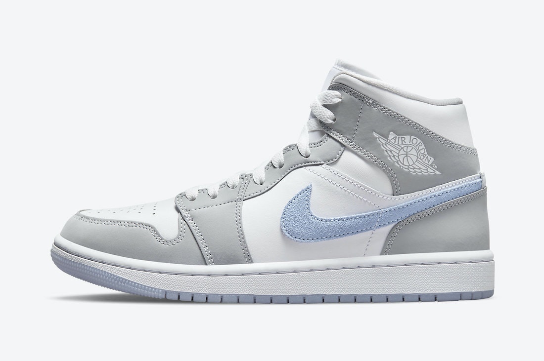 Air Jordan 1 Mid "Wolf Grey"