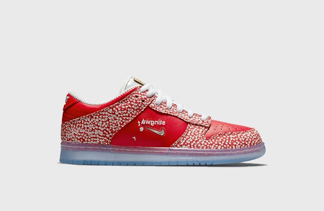 Stingwater x Nike SB Dunk Low “Magic Mushroom” Stingwater x Nike SB Dunk Low “Magic Mushroom”